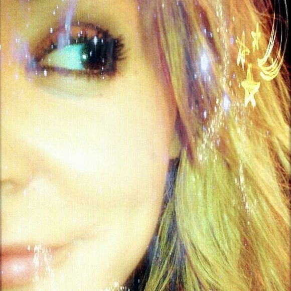 Meet your Posher, Ali - Picture 2 of 3